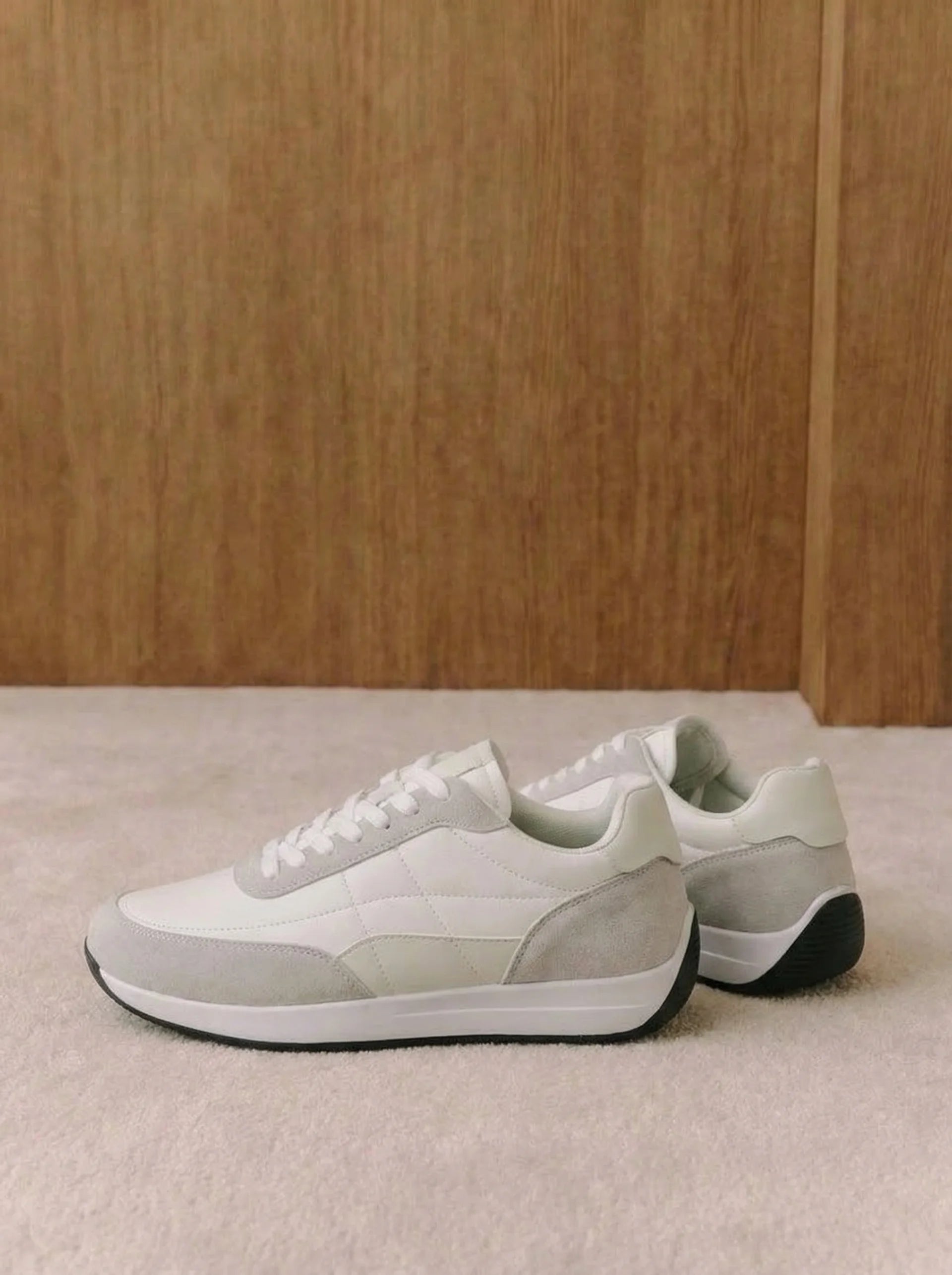 Caspian Classic Sneakers