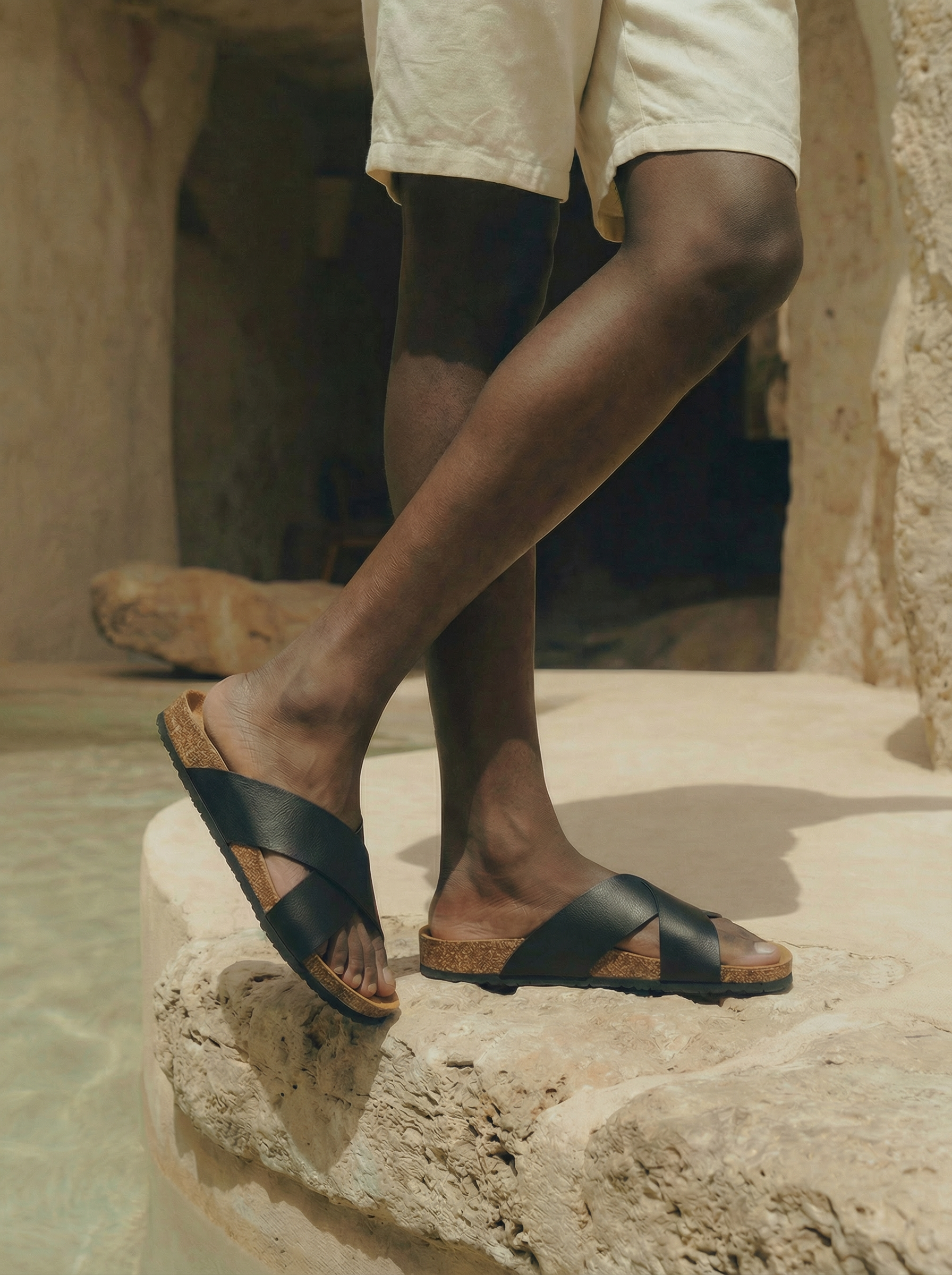 Malik Sandalen mit gekreuzten Riemen, schwarz