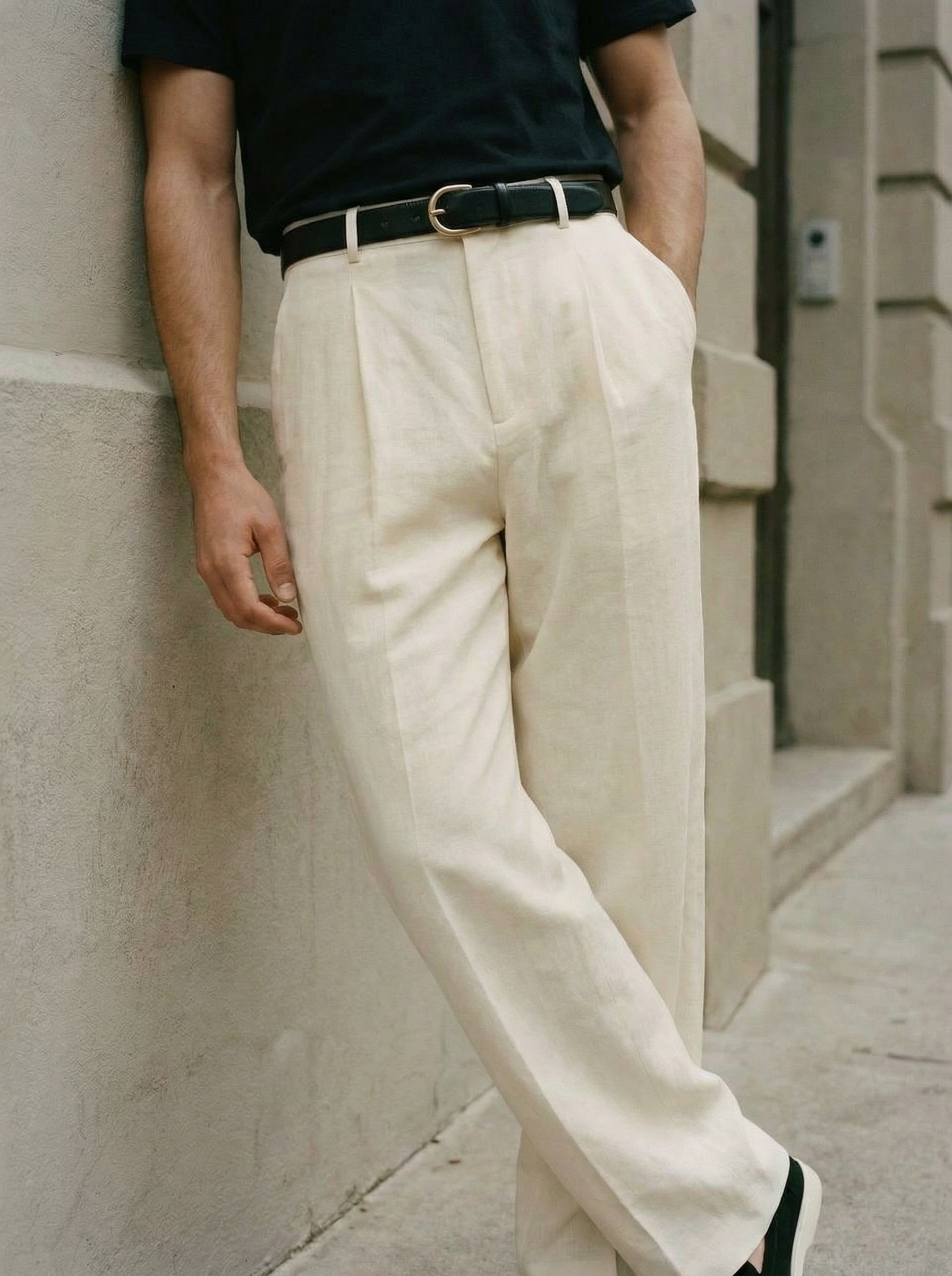 Elias Off-White Faltenhose