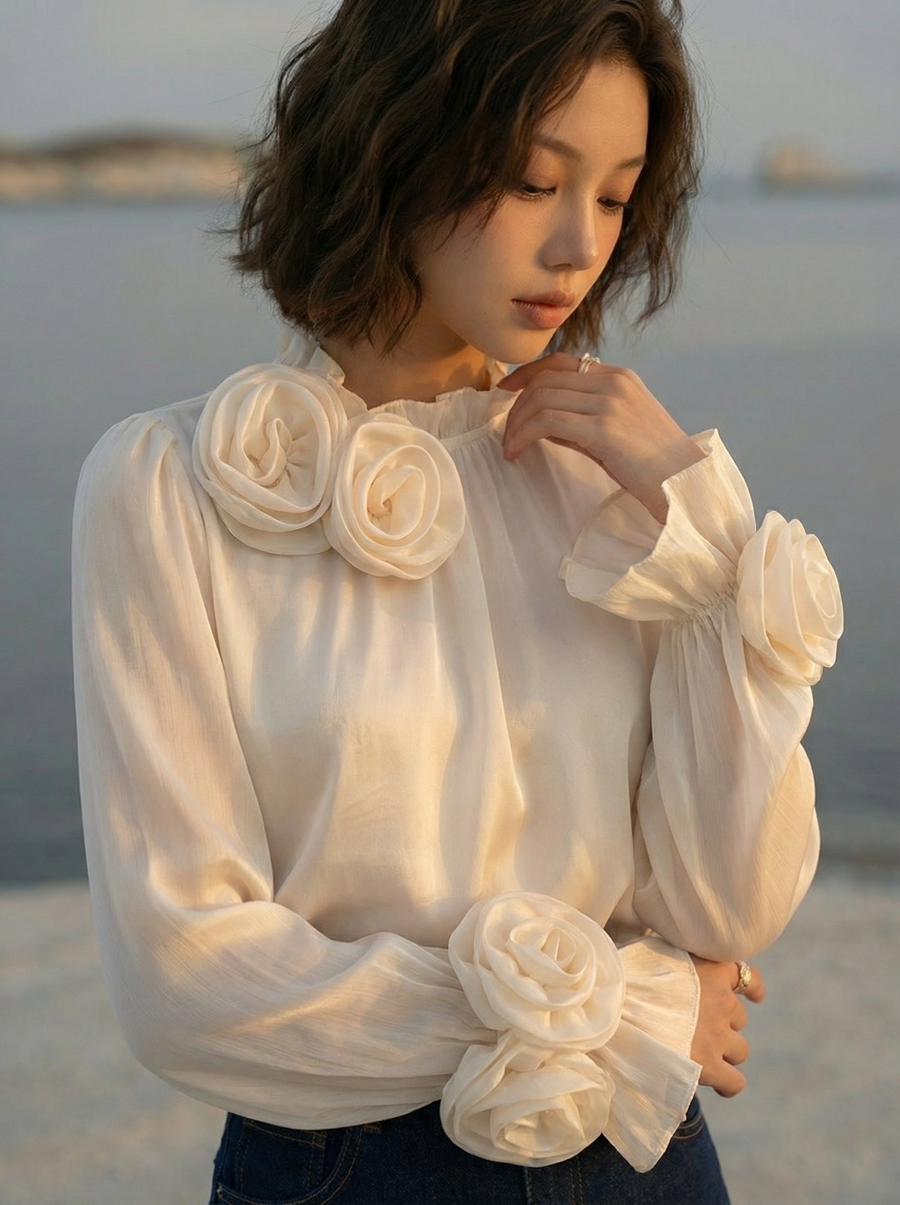 Rosalind Seidenbluse mit floralen Applikationen