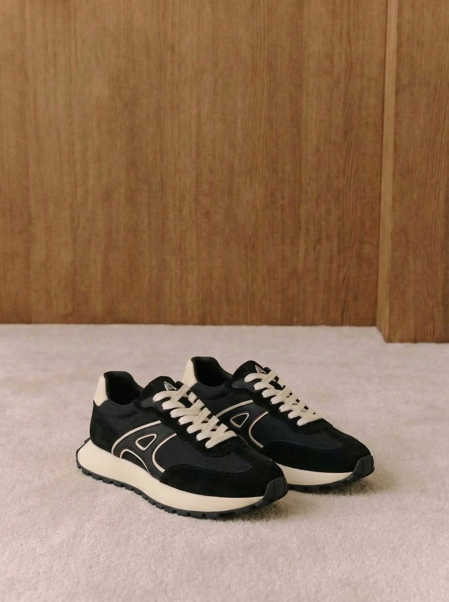 Vipera Contrast Sneakers