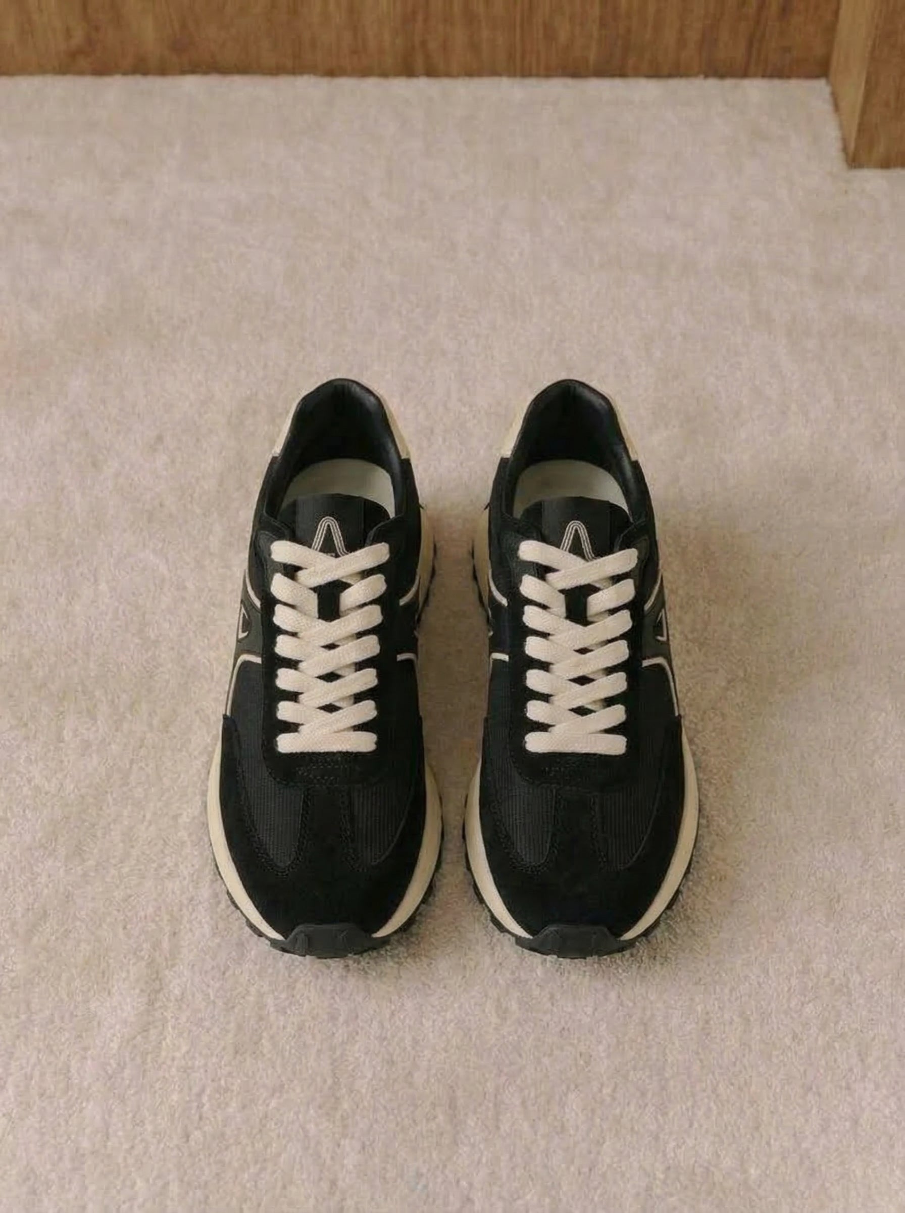 Vipera Contrast Sneakers